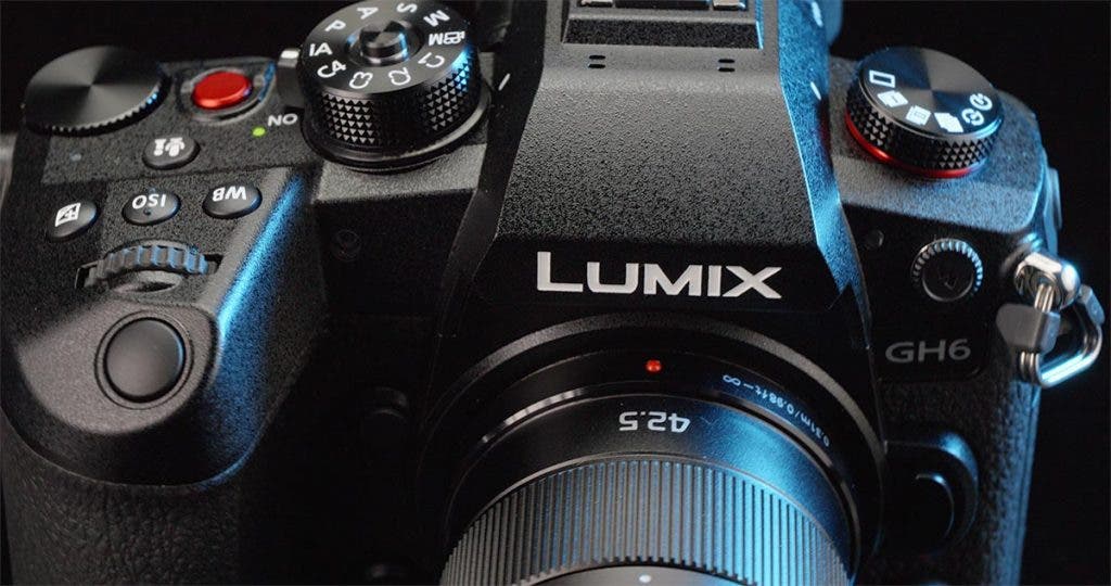 panasonic lumix gh6 mirrorless camera front buttons