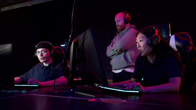 esports team tournament with students and teacher how to grow your esports club