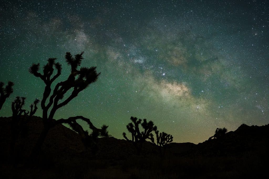 landscape silhouettes for milky way photography