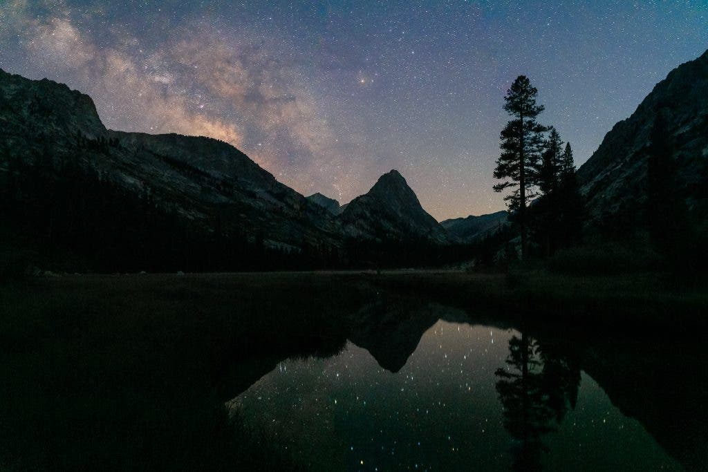 milky way photography with reflections