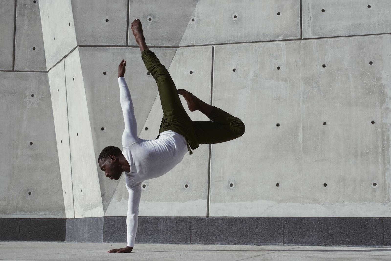 dance photography handstand