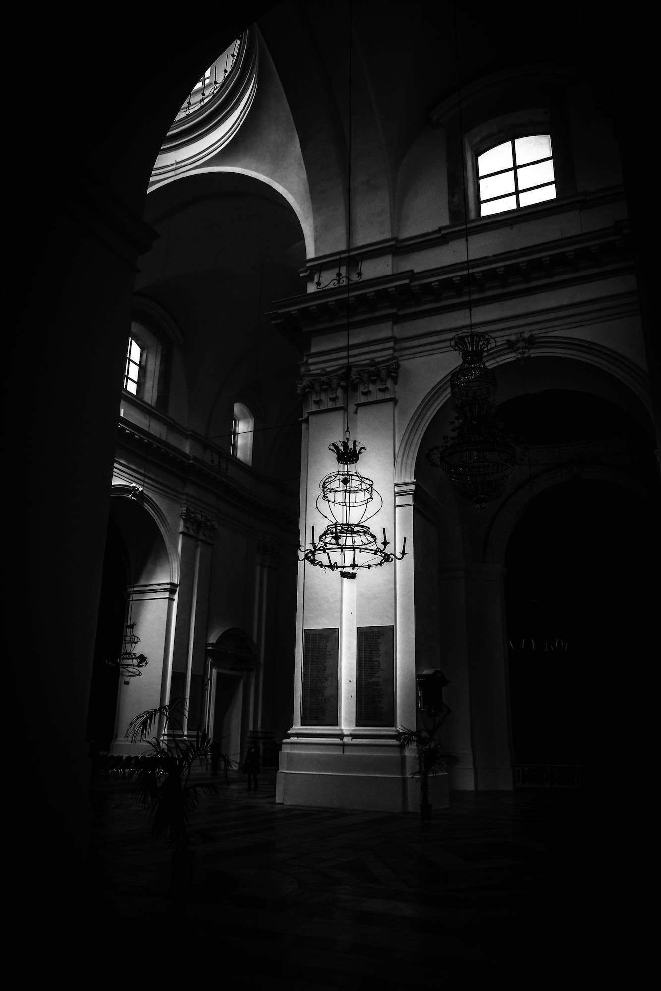 Shadow photography used to minimize distractions on-location