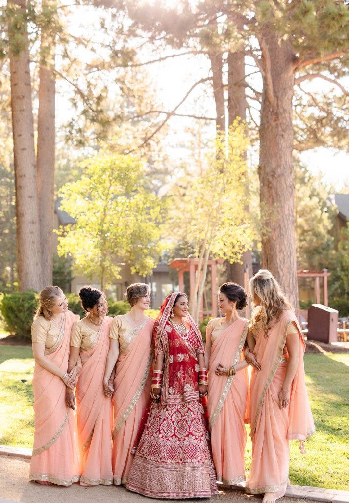 how to smile for pictures with group of bridesmaids