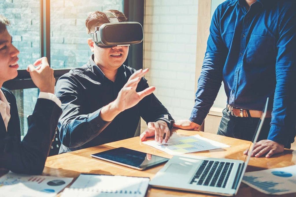 virtual reality in corporate training, man with vr headset