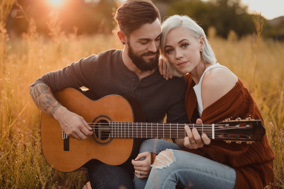 Golden hour couple shows hard light vs soft light