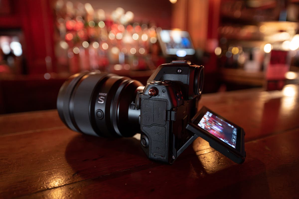Photo taken by Fahad Jafarullah of Adorama. Joe McNally shooting with the Nikon Z 8 Camera