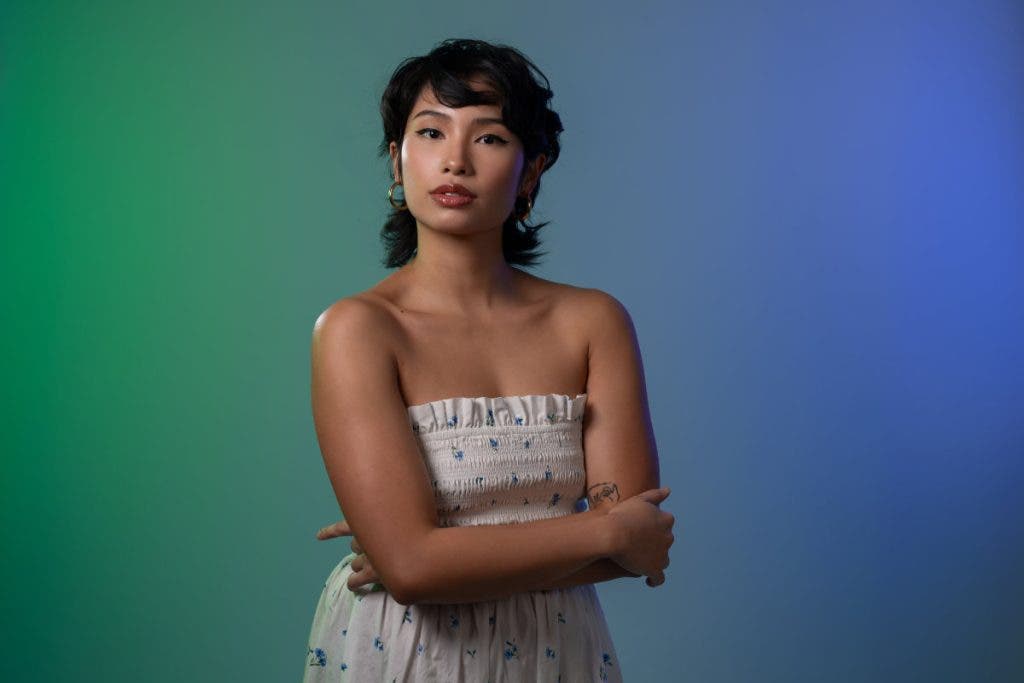 This image shows the results of shaping light with V-Flats