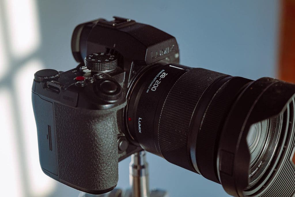 Panasonic LUMIX S 28-200mm F4-7.1 MACRO O.I.S Lens