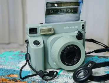 FujiFilm Instax Wide 400