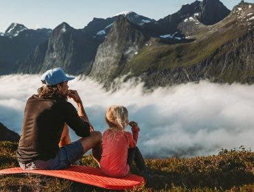 AdobeStock_gifts_for_dad_traveling