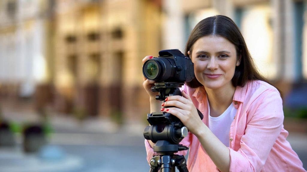 Choose the Best Camera for Beginners: 6 Key Factors