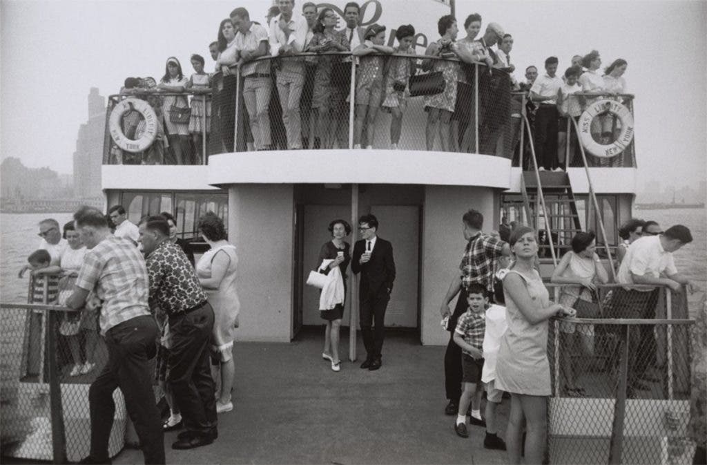 CircleLineStatueofLibertyFerry_NY_Winogrand