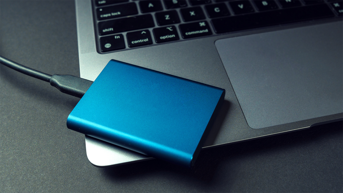 Storing information on an external ssd drive. Confidentiality of personal data. By Dmytro