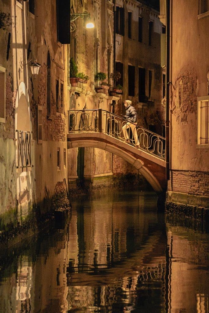 Label: an image shot at ISO 512000. A minimal amount of noise reduction was used to recover the details.