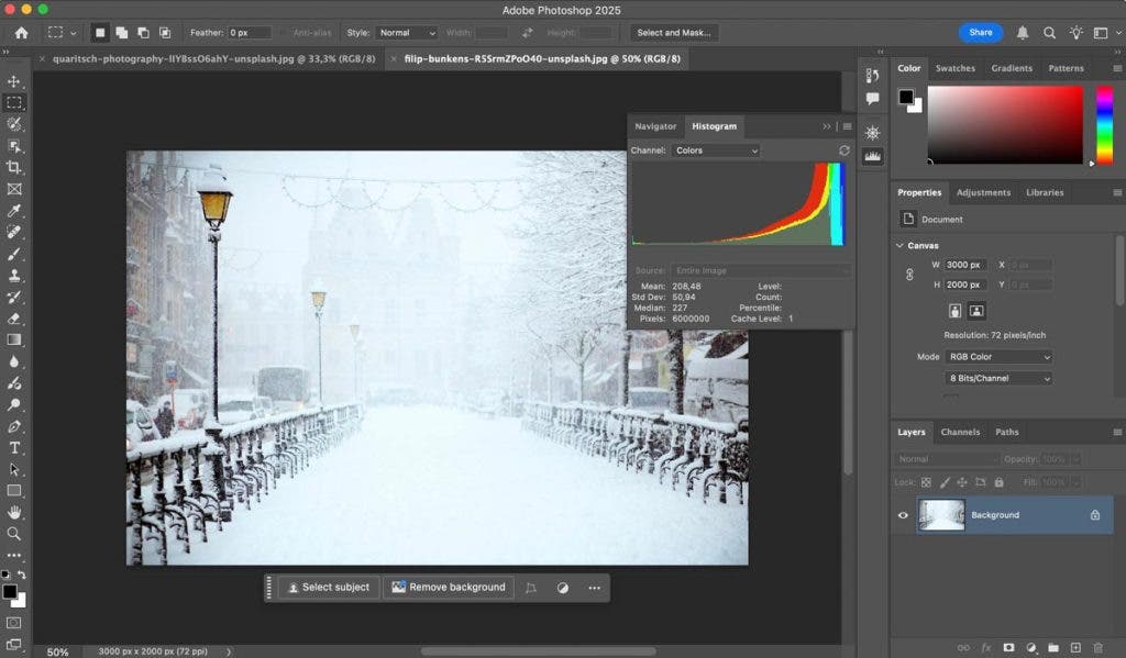 Image of a snowy street showing the histogram