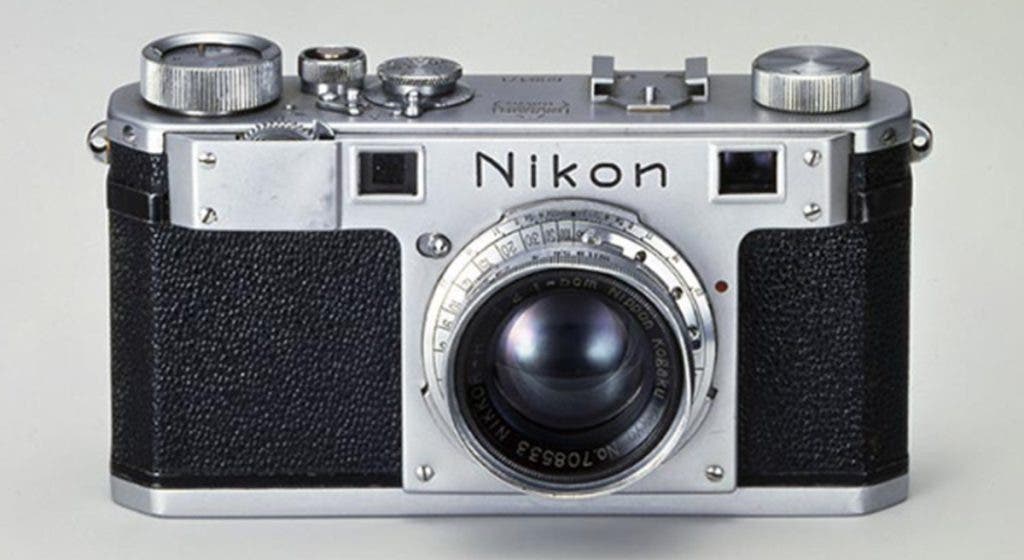 Nikon Model 1 camera