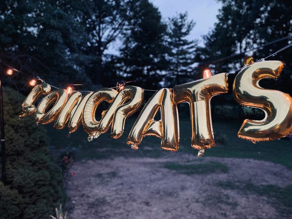 golden congrats balloons